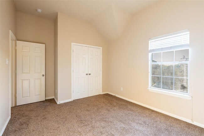 Building Photo - 7220 Petersburg Dr