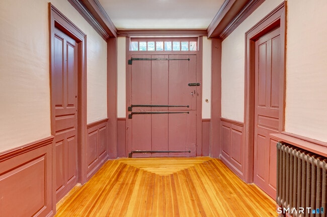 Building Photo - 883 Worthington Ridge