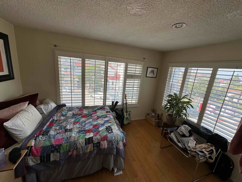 Building Photo - 1630 Griffith Park Blvd