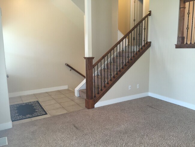Building Photo - 1057 Garden Bend Pl