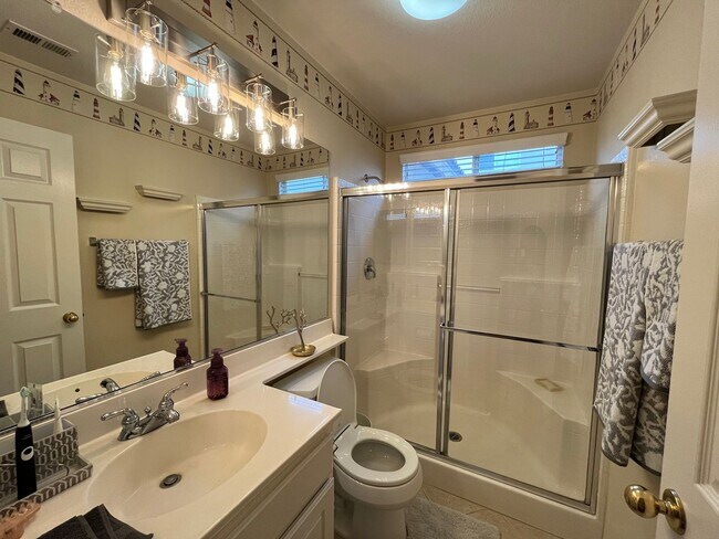 Building Photo - 40336 Cambridge St