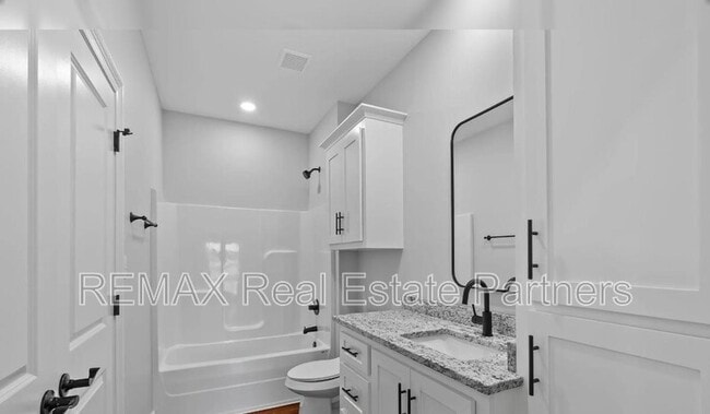 Building Photo - 43 Dearman Rd