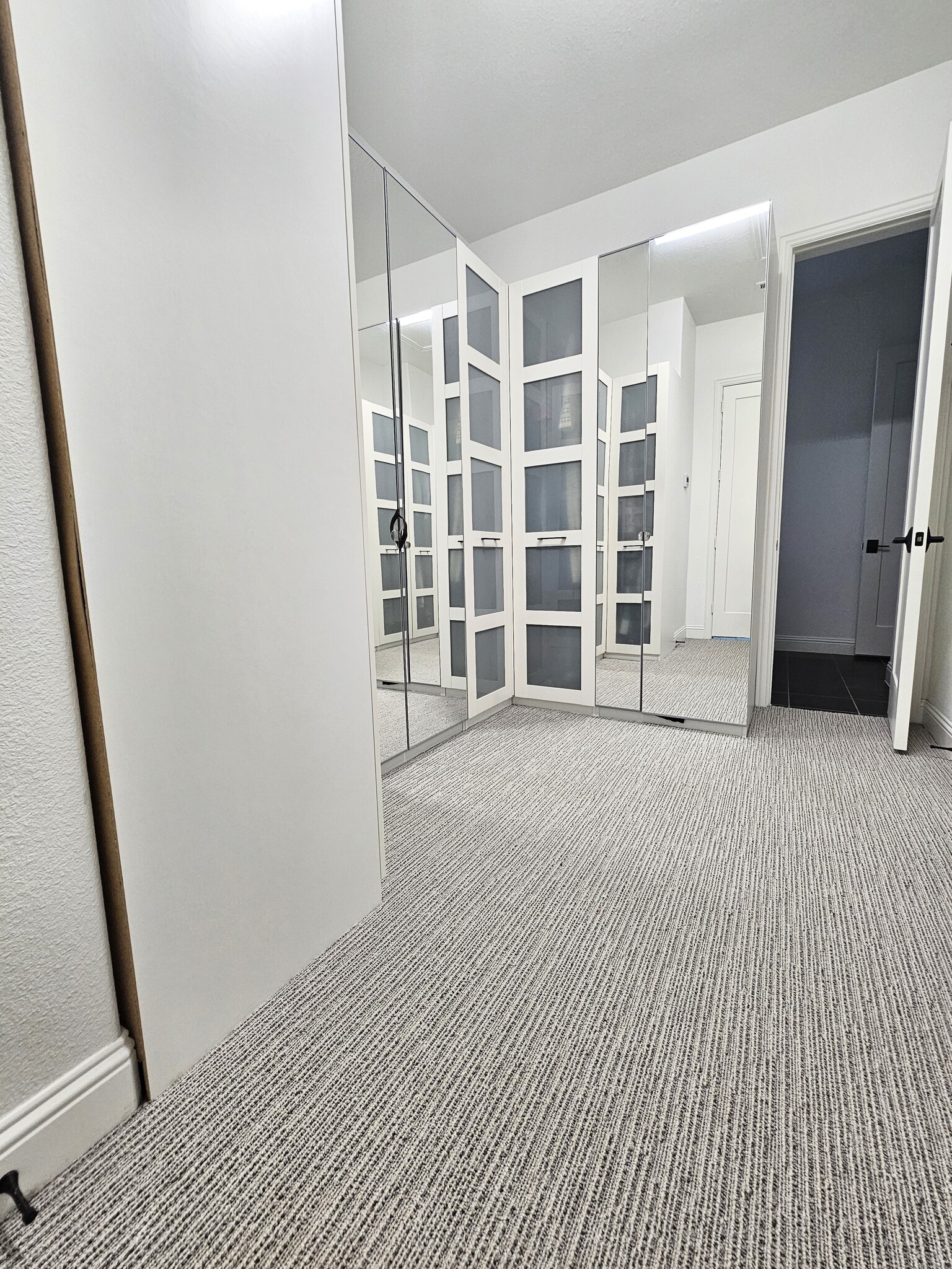 Primary Room Wardrobe - 3004 Warrington