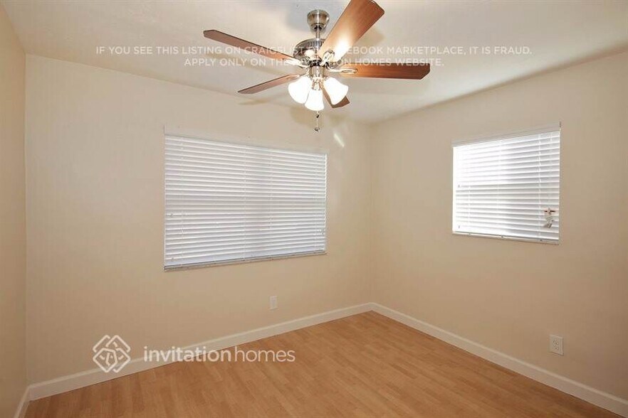 Building Photo - 5313 SW 118th Ave