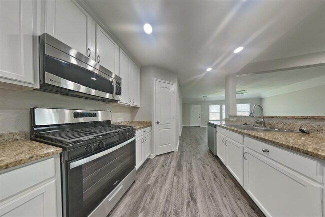 Building Photo - 22447 Stamford Brook Ct