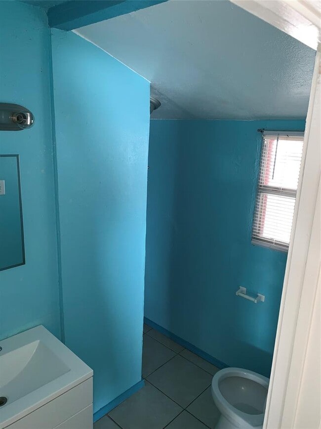 Building Photo - 4018 Claudia Dr