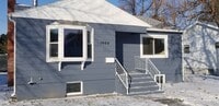 Building Photo - Take A Virtual Tour!