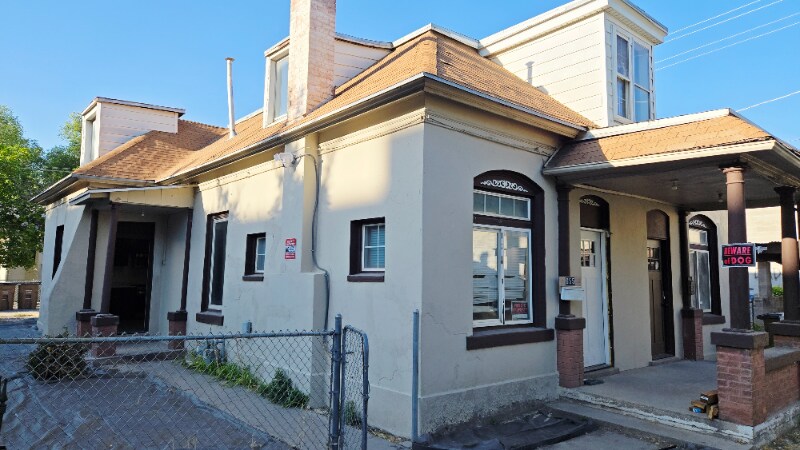 Building Photo - 655 S Washington St