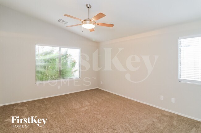 Building Photo - 8027 S 27th Way