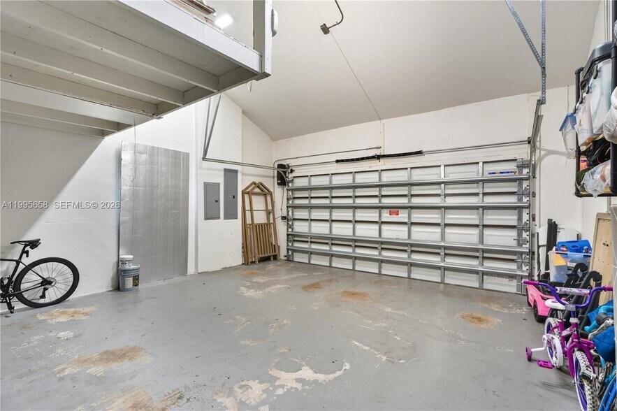 Building Photo - 3782 El Prado Blvd