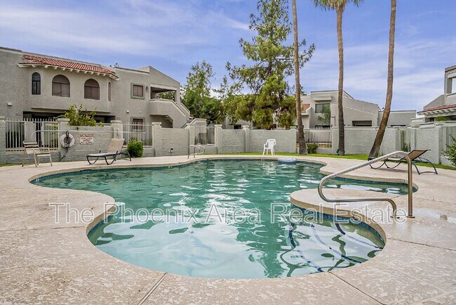 Building Photo - 850 S River Dr