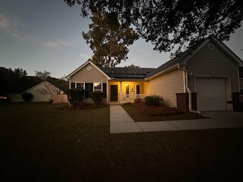 Building Photo - 5101 Thornton Dr