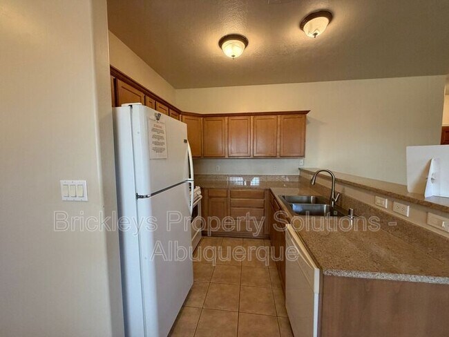 Building Photo - 605 Benicia Ln