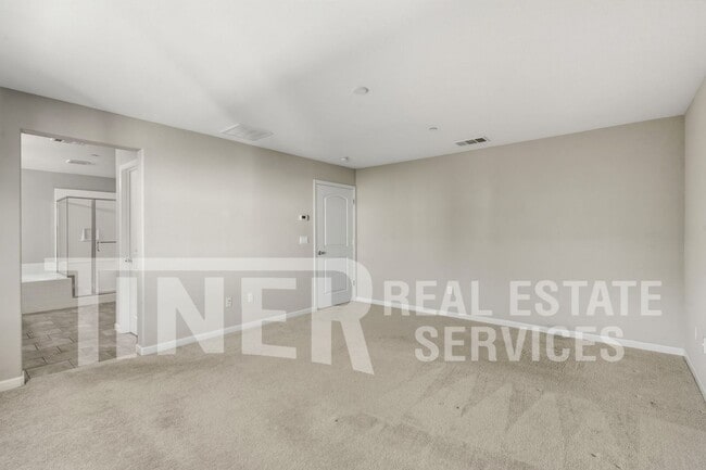 Building Photo - 3255 Pitkin Way