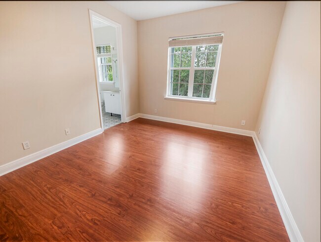 Building Photo - 148 Morning Dew Cir