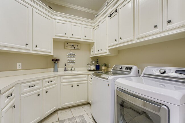 Building Photo - 31 Glenleigh Pl