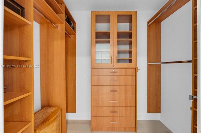 Building Photo - 1455 Ocean Dr