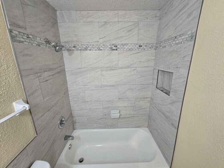 Building Photo - 7215 Bailey Ct