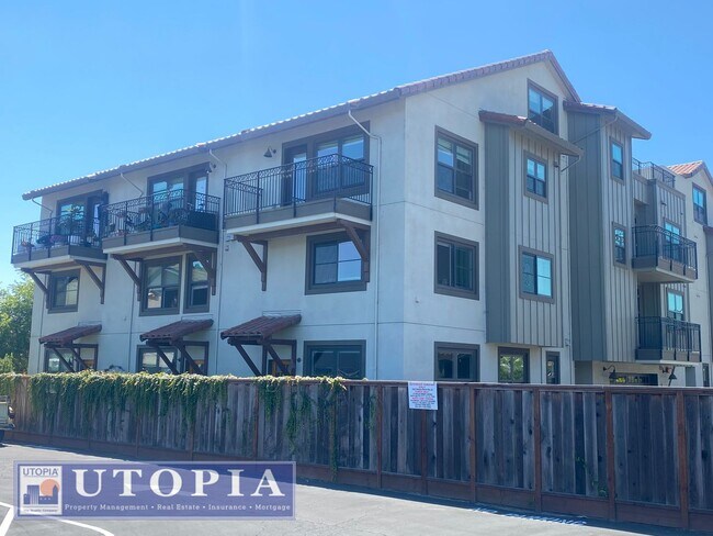 Primary Photo - Beautiful, top floor apartment located in ...