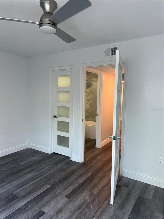 Building Photo - 9481 Highland Oak Dr