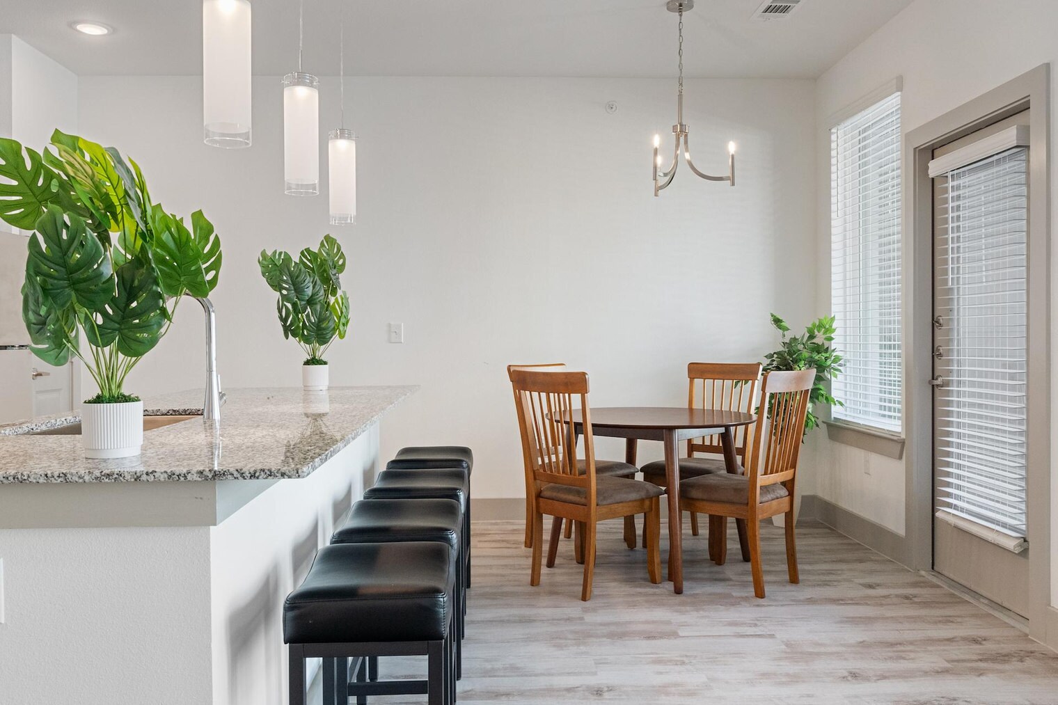 Building Photo - 12100 1/2 Ferrystone Glen Drive-SI ID1240333P