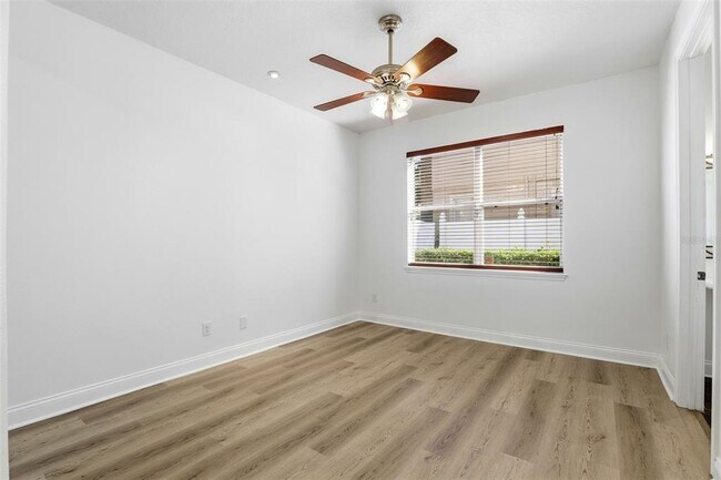 Building Photo - 93 Braelock Dr