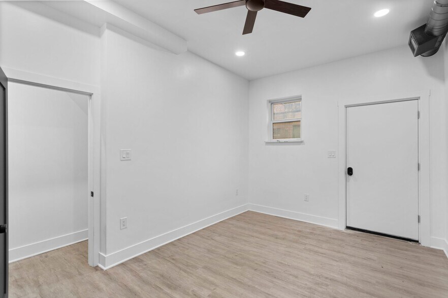 Bedroom - 2035 Forbes Ave