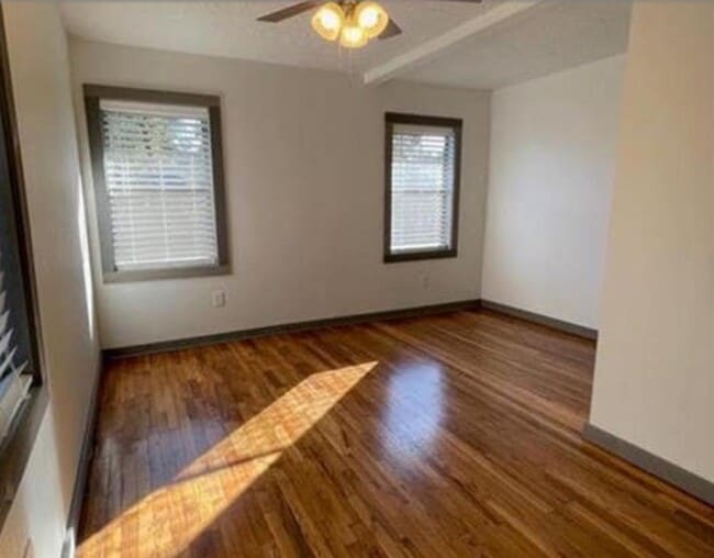 Building Photo - 9018 Cheer St