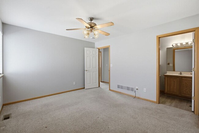 Building Photo - AVAILABLE NOW –   3 BD, 2 BA, 2 Car Garage - Pet Friendly | Wellington, CO
