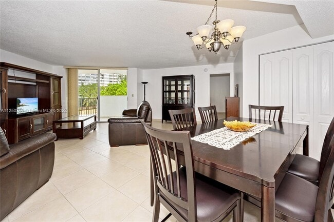 Building Photo - 1300 NE Miami Gardens Dr