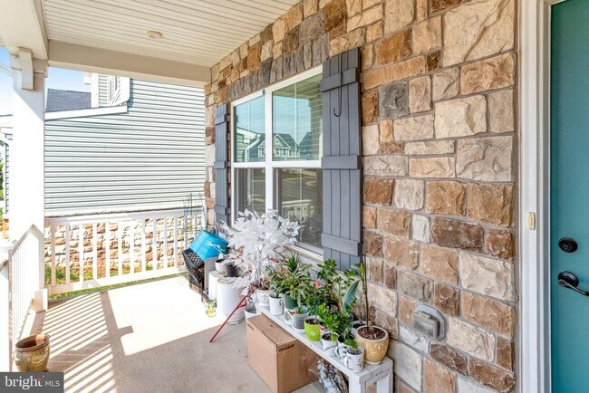 Building Photo - 11241 Wheeler Ridge Dr