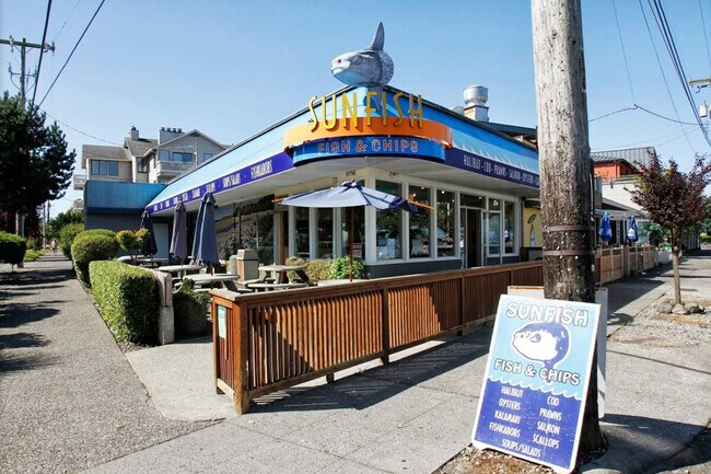 Building Photo - 3066 63rd Ave SW