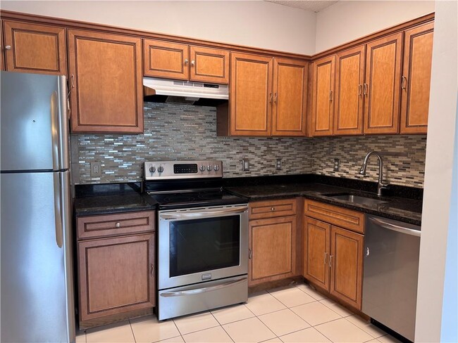 Primary Photo - 260 Beach 81st St