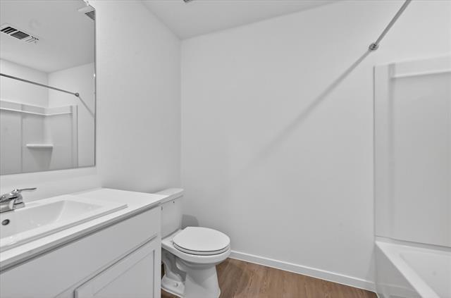 Building Photo - 1429 Erie Dr