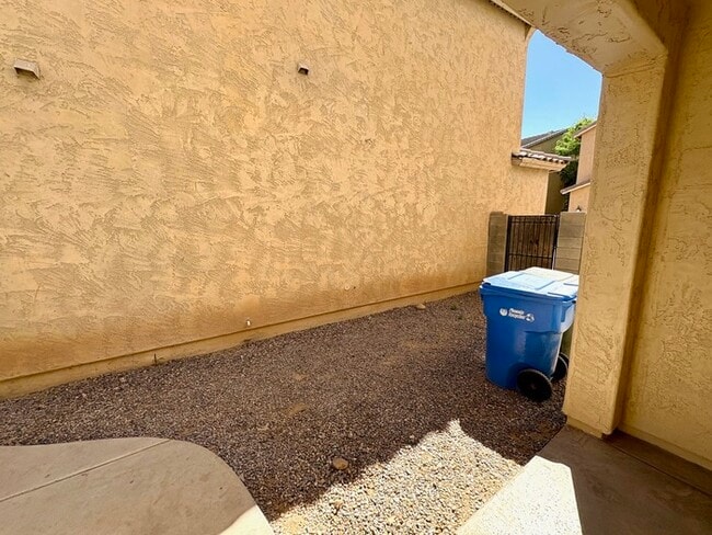 Building Photo - 10017 W Williams St