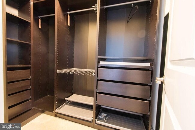 Building Photo - 408 Hendrix Ave