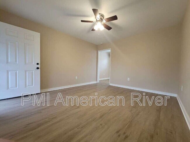 Building Photo - 3932 Jasmine St