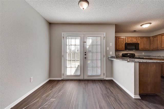 Building Photo - 1122 Rogers Ln