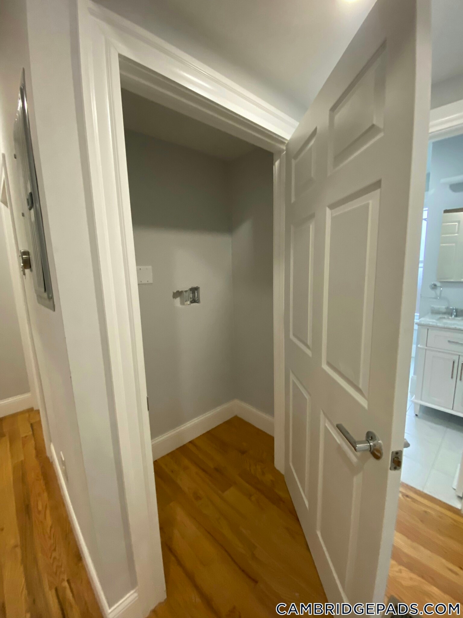 Building Photo - 374 Oxford St