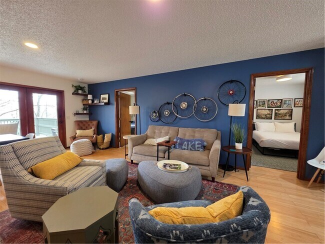 Building Photo - 11 Folkingham Ln