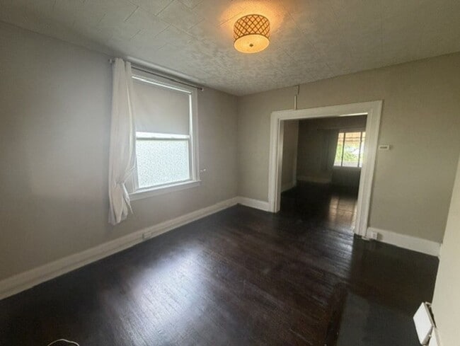 Building Photo - 75 Craighead St