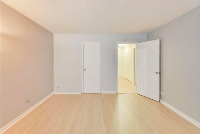 Building Photo - 1516 Hinman Ave