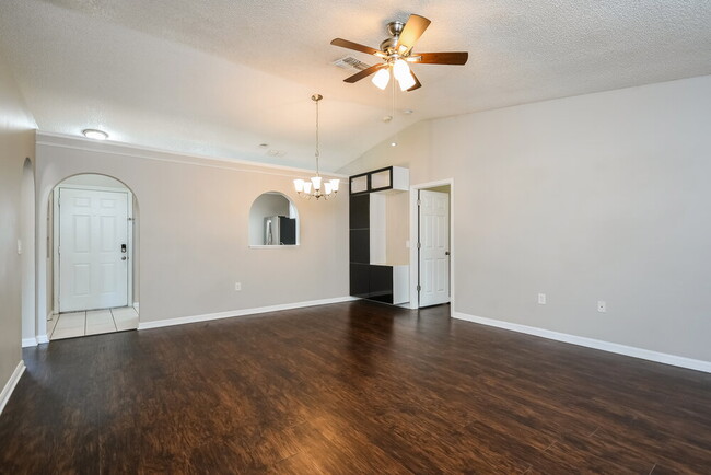 Building Photo - 4102 Iveyglen Ave