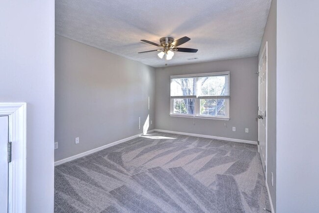 Building Photo - Lovely Home in Seaford