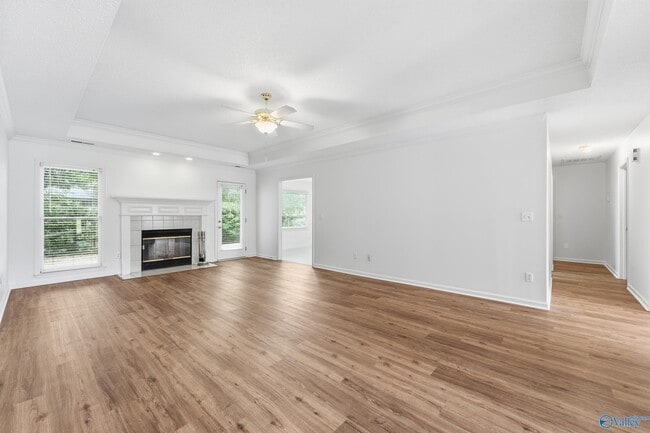 Building Photo - 210 Pebble Brook Dr