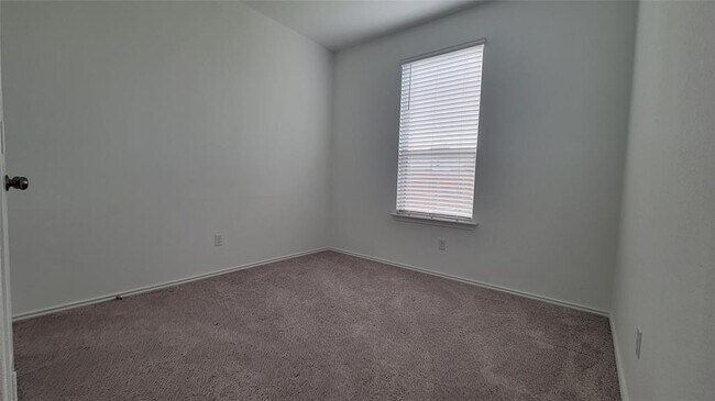 Building Photo - 217 Redonda Dr