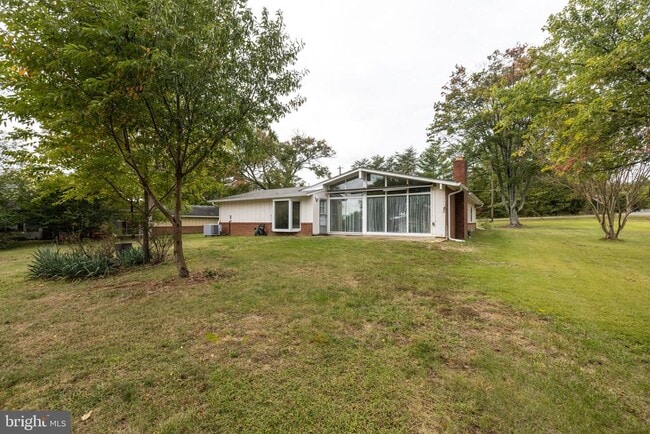 Building Photo - 10901 Haislip Ln