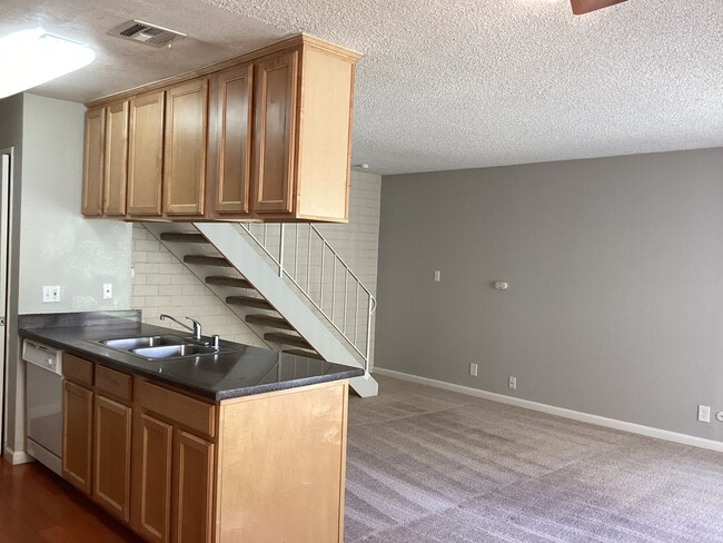 Building Photo - 460 W Alamos Ave