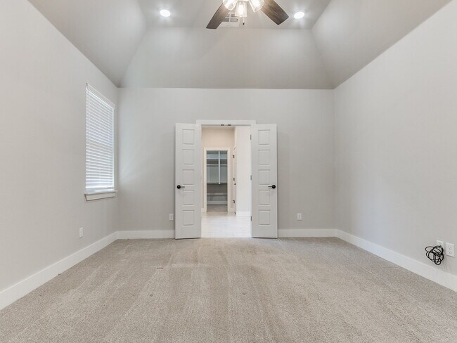 Building Photo - 3201 Hayven Cir