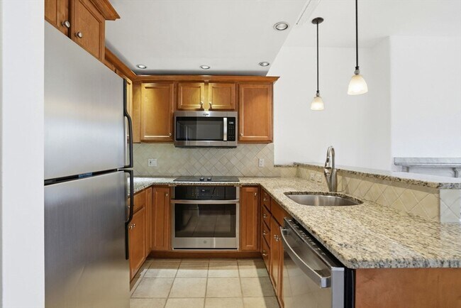 Building Photo - 191 Warren Ave